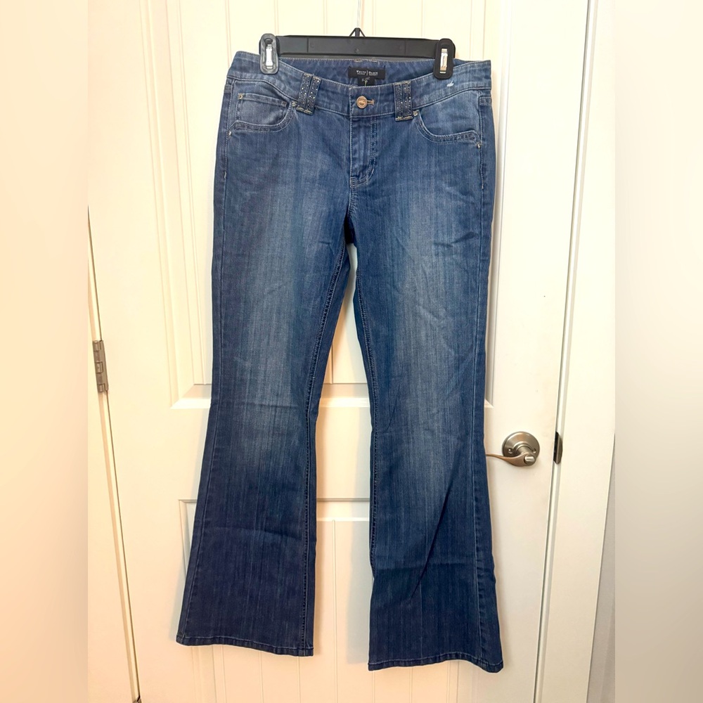 White House Black Market Blue Flare & Wide Leg Jeans NWT size 6 women’s